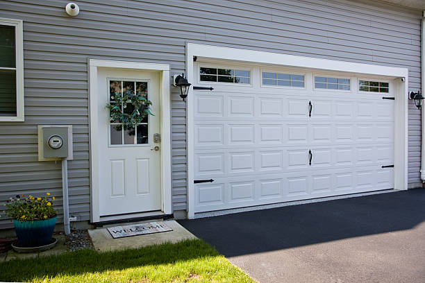 24/7 Emergency Garage Door Panel Replacement experts in Bibb County County, GA